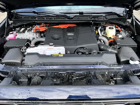 Used 2026 Toyota Sequoia Platinum w/ TRD Off-Road Package AWD/4WD image 9
