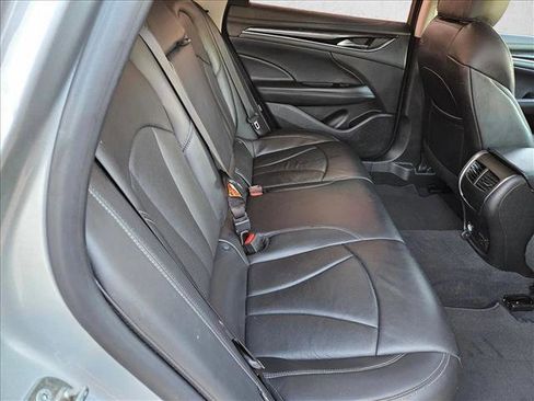 Used 2018 Buick LaCrosse Premium image 21