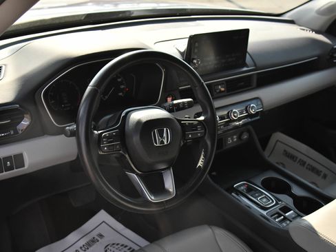 Used 2024 Honda Pilot EX-L image 16