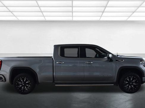 Used 2023 GMC Sierra 1500 Denali w/ Denali Reserve Package AWD/4WD image 12
