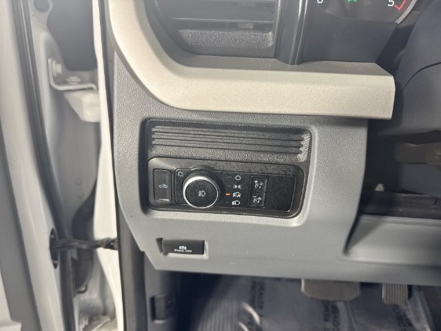 Used 2026 Ford F350 4x4 Crew Cab DRW Super Duty image 15