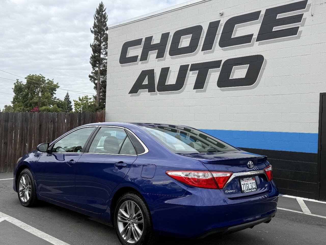 Used 2016 Toyota Camry SE FWD image 22