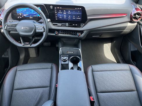 Used 2025 Chevrolet Equinox RS w/ Safety and Technology Package FWD image 19