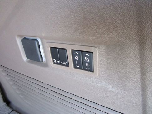 New 2026 GMC Yukon Denali w/ Denali Reserve Package RWD image 17