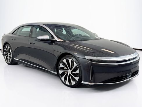 Used 2023 Lucid Air Grand Touring image 3