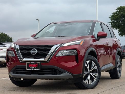 Certified 2023 Nissan Rogue SV FWD image 2