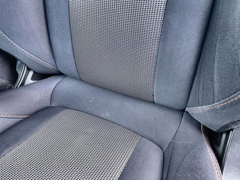 Used 2021 Subaru Crosstrek 2.0i Premium image 19