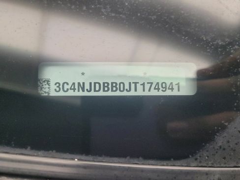 Used 2018 Jeep Compass Latitude w/ Popular Equipment Group AWD/4WD image 33