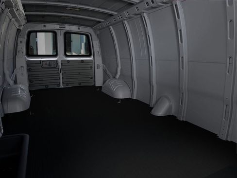 New 2025 GMC Savana 3500 Extended w/ Driver Convenience Package image 17