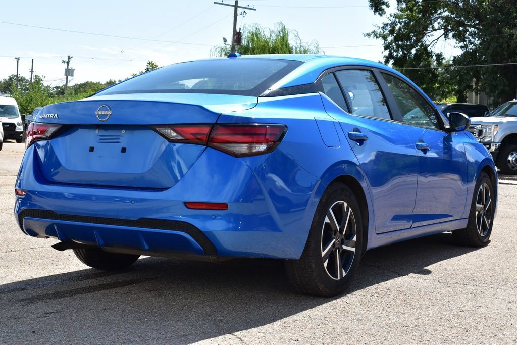 Used 2025 Nissan Sentra SV FWD image 5