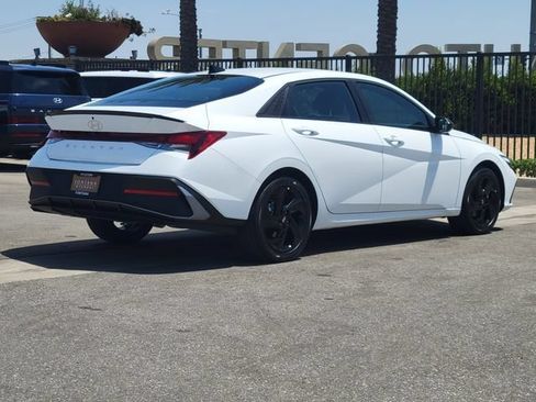 New 2026 Hyundai Elantra SEL Sport FWD image 4