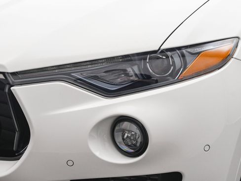 New 2024 Maserati Levante GT Ultima image 28