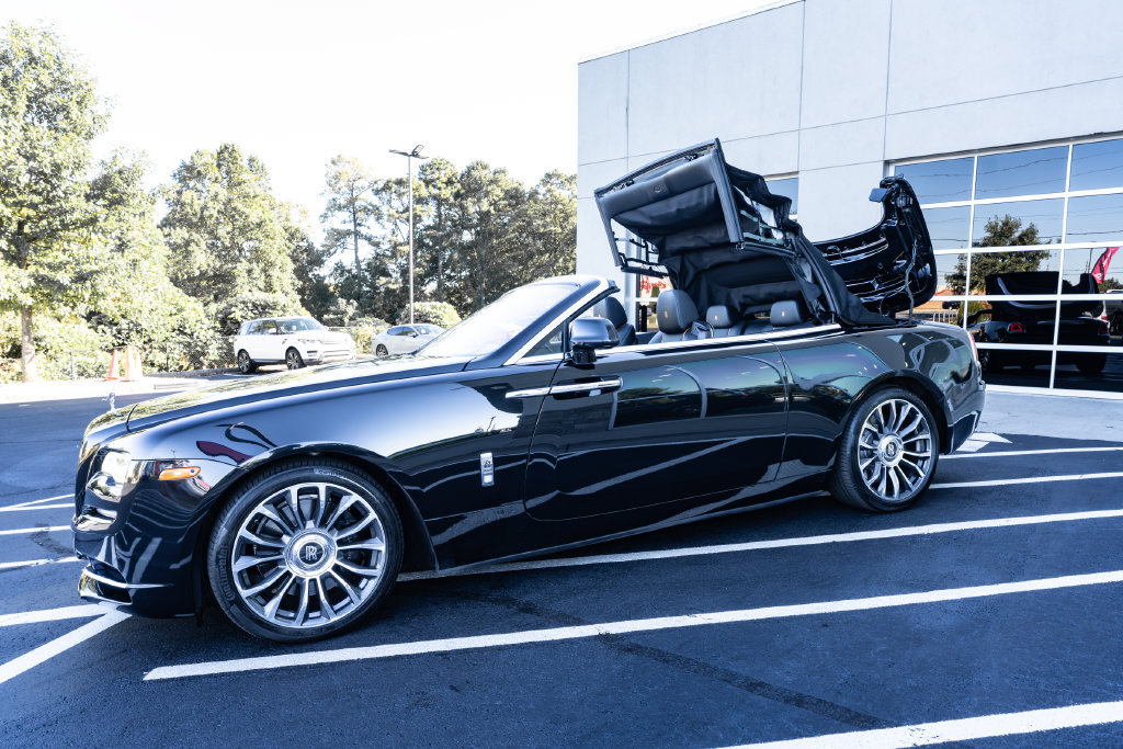 Used 2018 Rolls-Royce Dawn RWD image 45