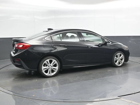 Used 2016 Chevrolet Cruze Premier FWD image 3