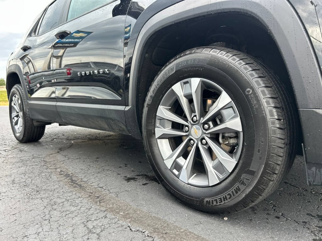 Used 2026 Chevrolet Equinox LT AWD/4WD image 11