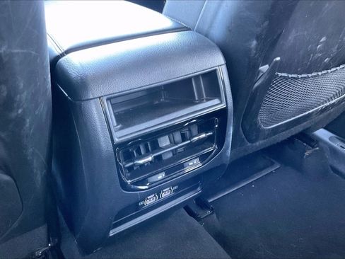 Used 2024 Jeep Grand Cherokee Laredo RWD image 32
