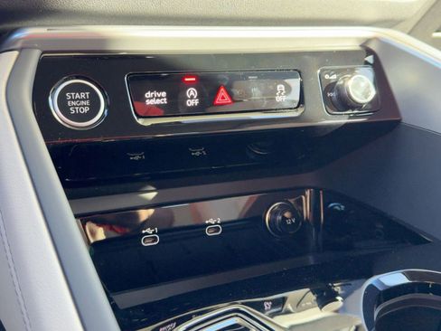 New 2025 Audi Q5 Premium Plus image 18