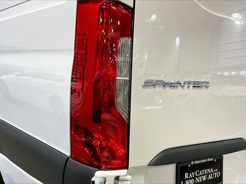 Used 2025 Mercedes-Benz Sprinter 2500 image 24