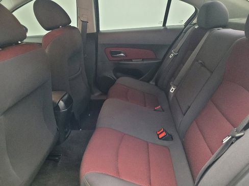 Used 2014 Chevrolet Cruze LT image 18