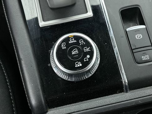 Used 2022 Mitsubishi Outlander ES image 18