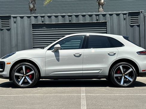 Certified 2024 Porsche Macan S AWD/4WD image 2