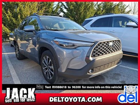 Used 2024 Toyota Corolla Cross XLE w/ Convenience Package image 1