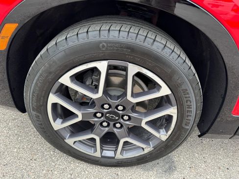 Used 2023 Chevrolet Blazer RS w/ Enhanced Convenience Package image 7