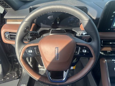 New 2026 Lincoln Aviator Reserve image 14