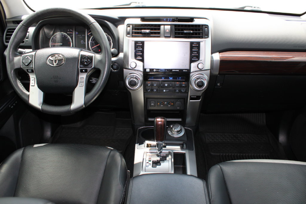 Used 2022 Toyota 4Runner Limited AWD/4WD image 15