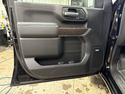 Certified 2021 GMC Sierra 2500 Denali w/ Denali Ultimate Package AWD/4WD image 15