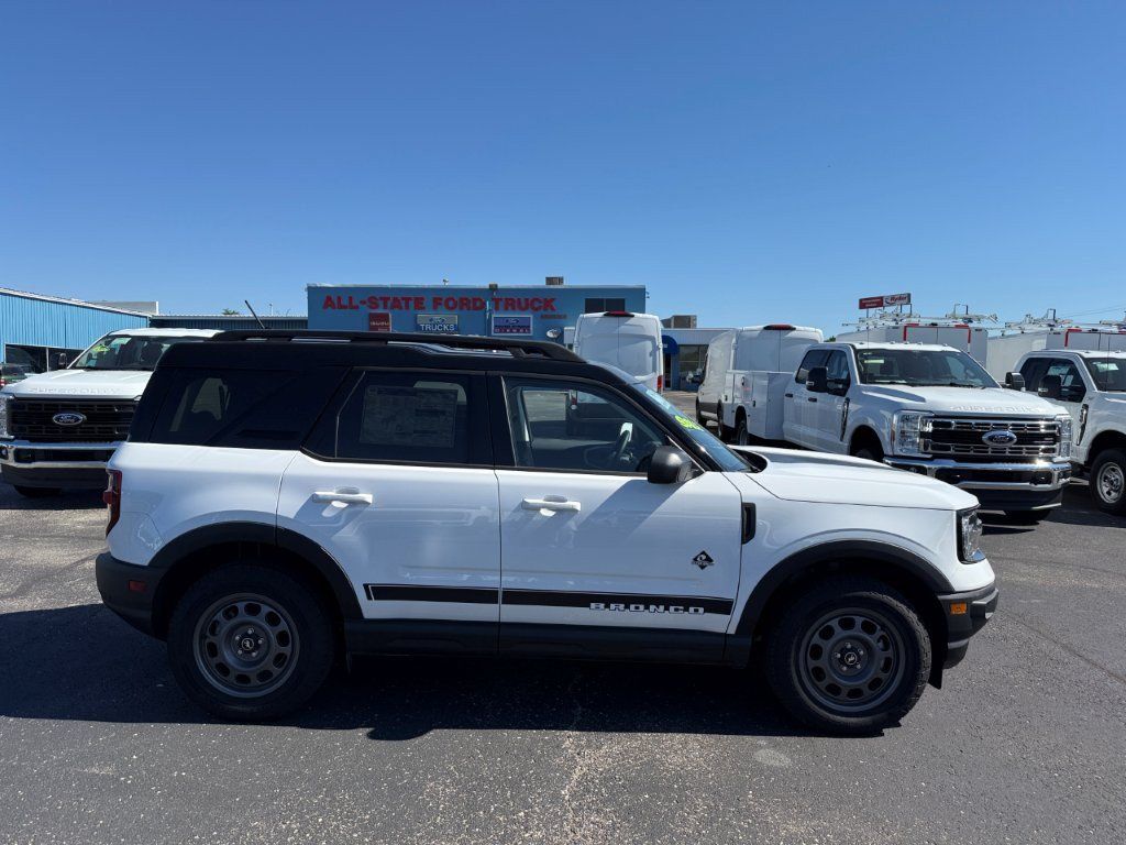 New 2024 Ford Bronco Sport Outer Banks AWD/4WD image 9