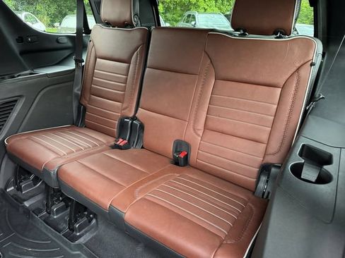 Used 2024 GMC Yukon Denali Ultimate AWD/4WD image 25