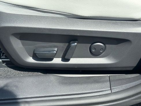 New 2025 Mitsubishi Outlander AWD image 26