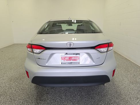 Used 2025 Toyota Corolla LE FWD image 7