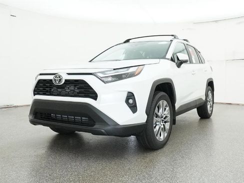 Used 2025 Toyota RAV4 XLE Premium image 54