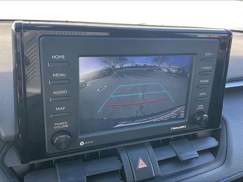 Used 2022 Toyota RAV4 SE image 26