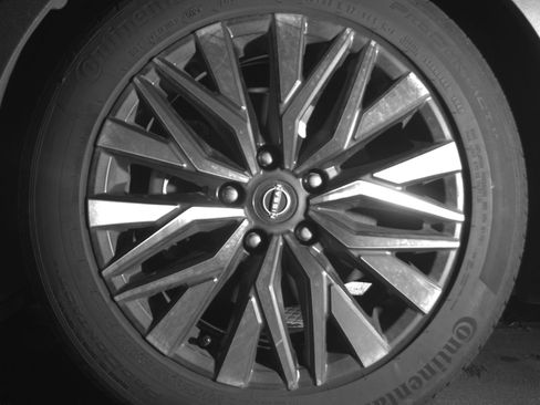 Used 2025 Nissan Altima 2.5 SV image 12