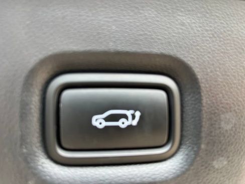Used 2024 Hyundai Ioniq 5 SEL AWD/4WD image 9