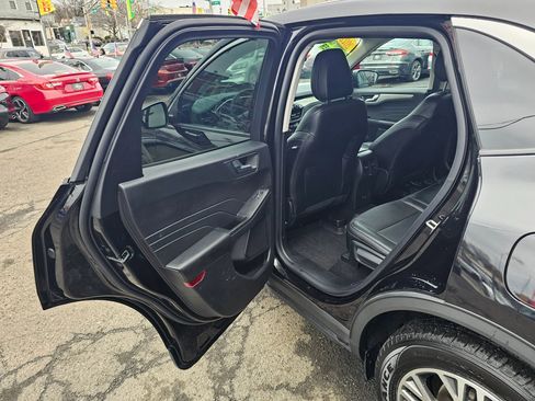 Used 2022 Ford Escape SEL AWD/4WD image 10