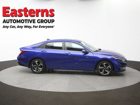 Used 2022 Hyundai Elantra SEL w/ Convenience + Premium Package FWD image 47