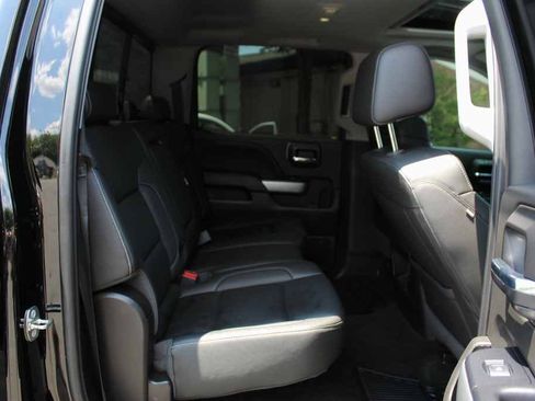 Used 2018 Chevrolet Silverado 1500 LTZ Z71 w/ LTZ Plus Package AWD/4WD image 28