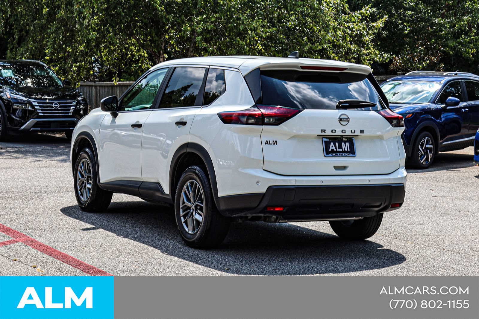 Used 2024 Nissan Rogue S FWD image 8