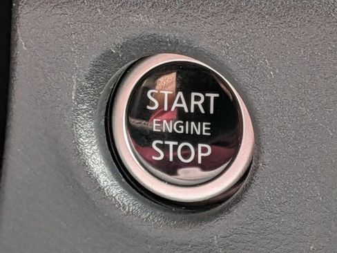 Certified 2025 Nissan Frontier SV w/ SV Convenience Package RWD image 23