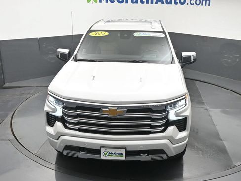 Used 2024 Chevrolet Silverado 1500 High Country w/ High Country Premium Package AWD/4WD image 27