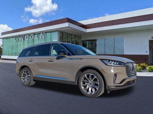 Certified 2025 Lincoln Aviator Reserve image 3