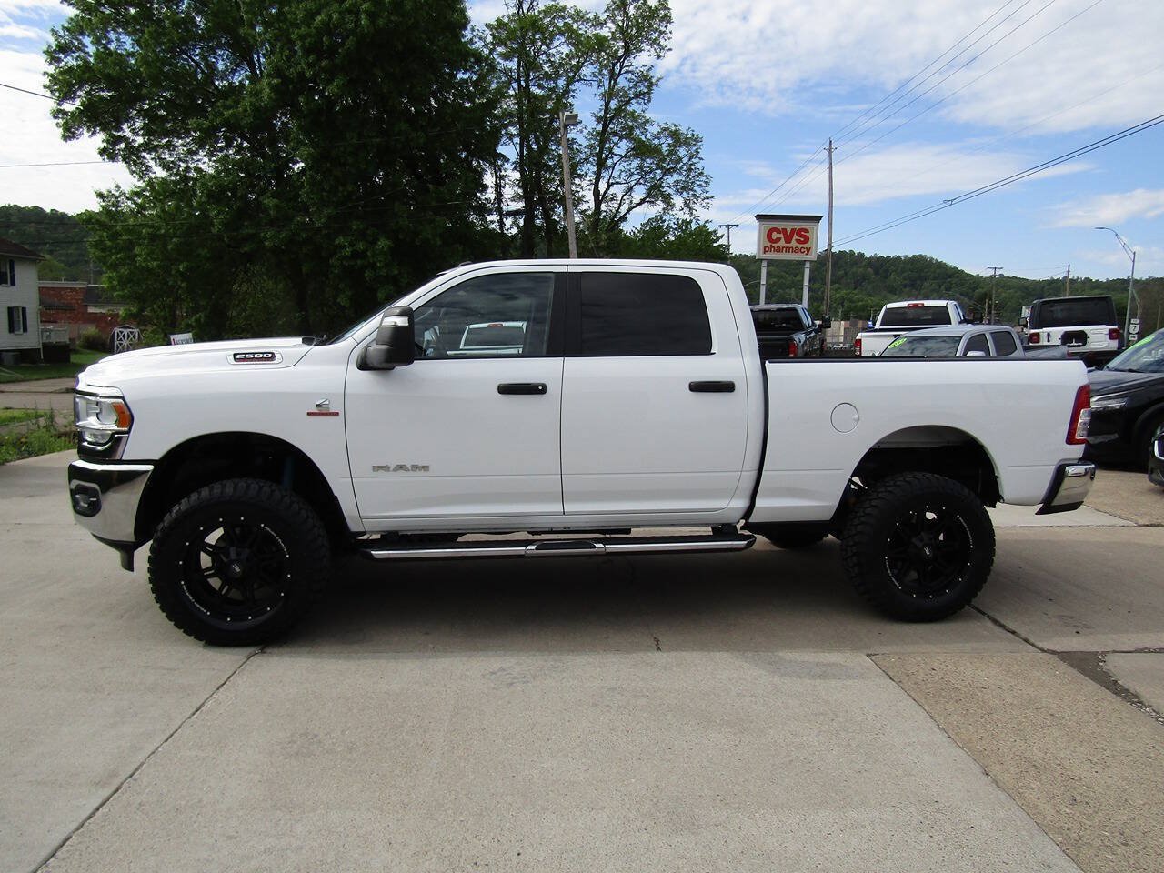 Used 2024 RAM 2500 Big Horn w/ Off Road Package AWD/4WD image 2