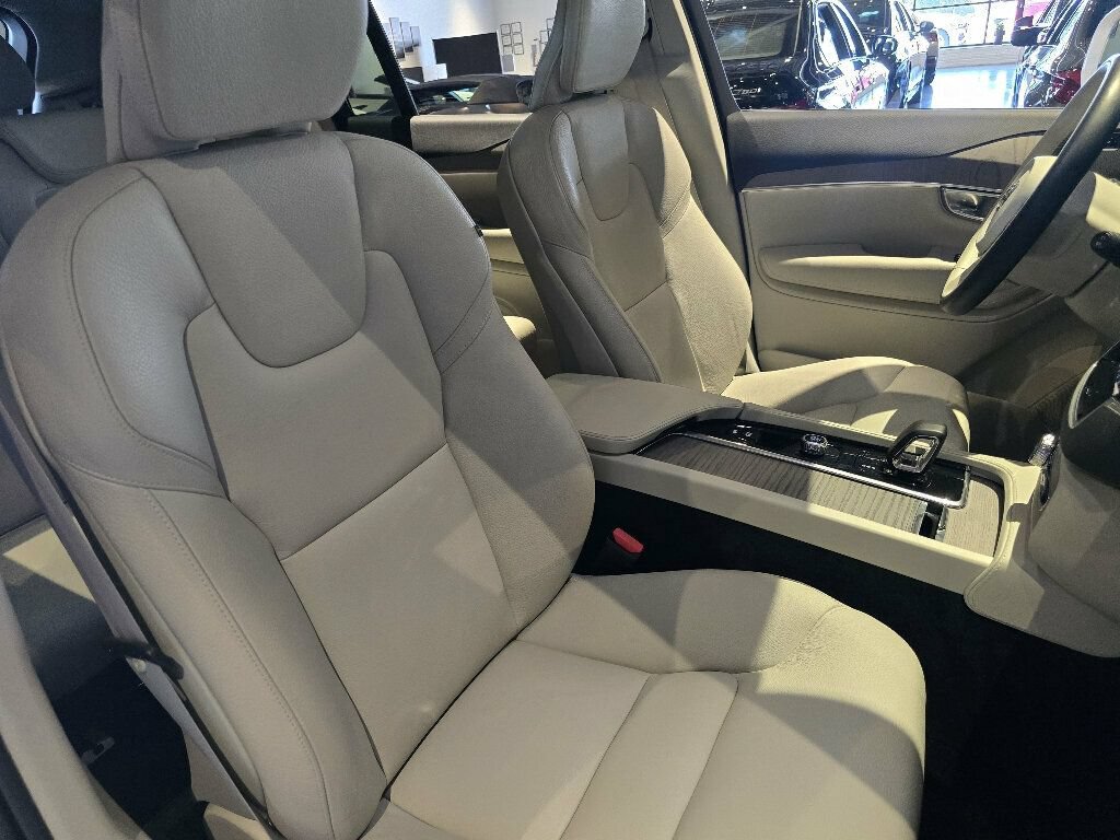 Used 2024 Volvo XC90 T8 Plus w/ Protection Package Premier AWD/4WD image 34
