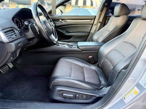 Used 2018 Honda Accord Sport image 18