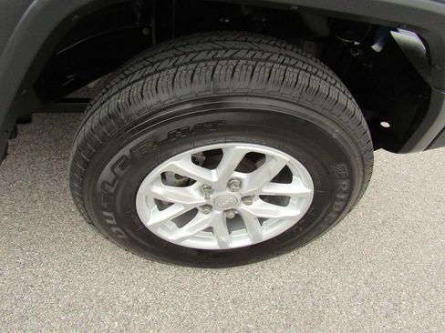 Used 2020 Jeep Wrangler Unlimited Sport image 13