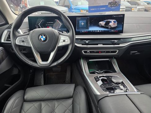 Used 2025 BMW X7 xDrive40i AWD/4WD image 13